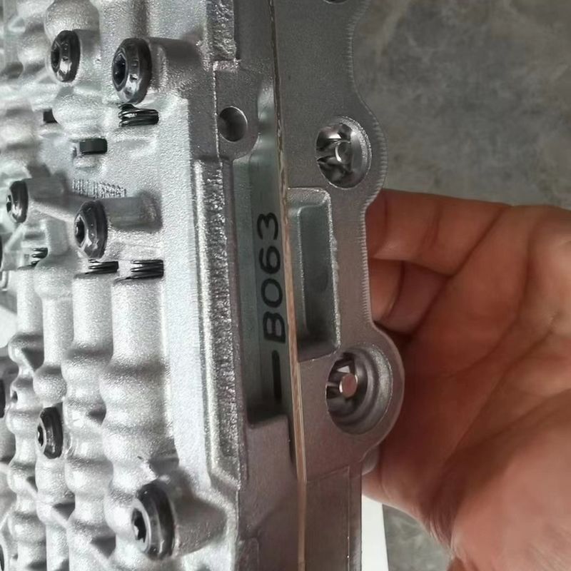 อลูมิเนียม 6HP-21 B063 1.8T 2.0T 2.4T Uniในทางกลับกันl Automatic วาล์ว Body สําหรับรถยนต์ ROEWE SAIC